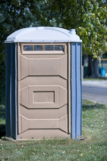 Best Portable restroom trailer rental  in Hopewell, NJ